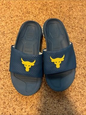 Under Armour Project Rock Slides Men 7 Blue w Gold Brahma Bull Logo Michelin